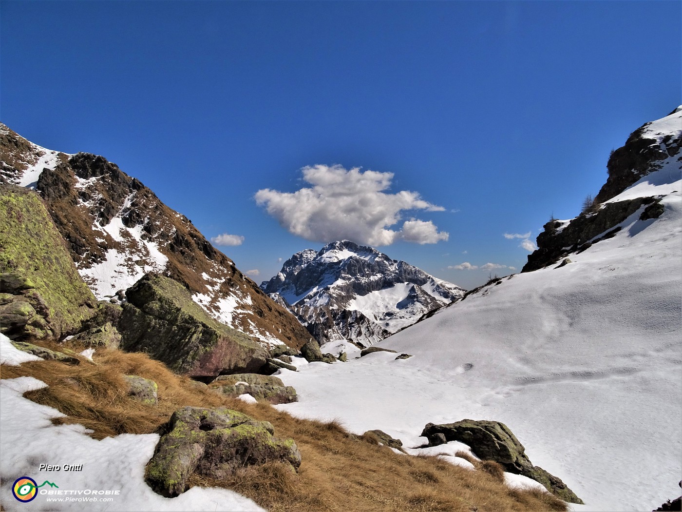 49 Zoom  dal sent. 217 dei Tre Pizzi sul Pizzo Arera.JPG